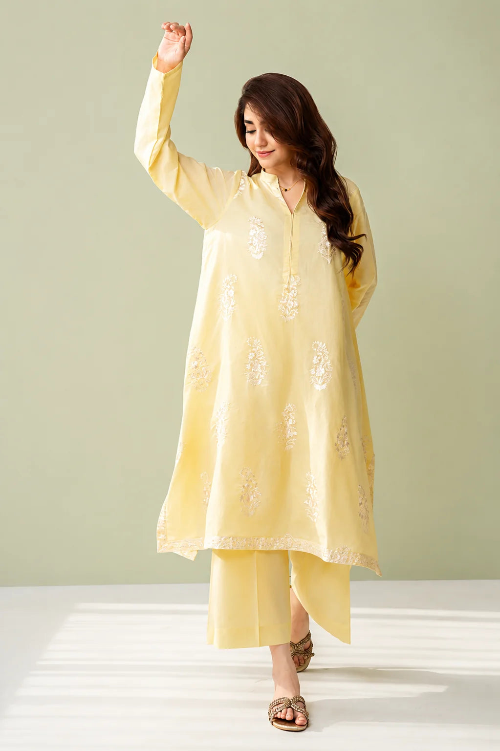 Mahtab– Embroidered 2 Piece