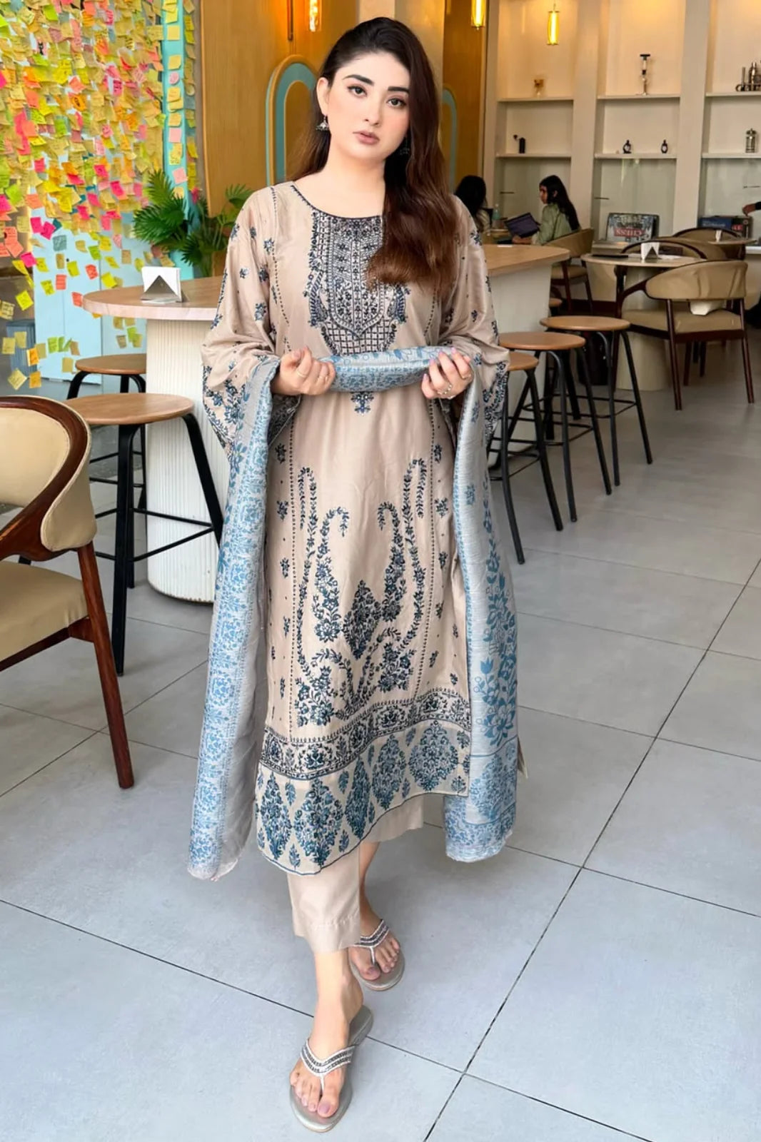 Parisa– Embroidered 3 Piece