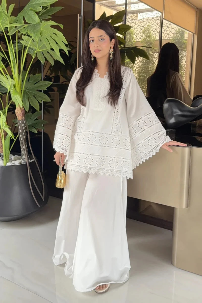 Aaina – Embroidered 2 Piece
