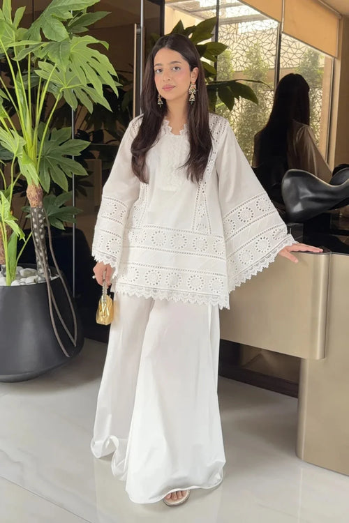 Aaina – Embroidered 2 Piece