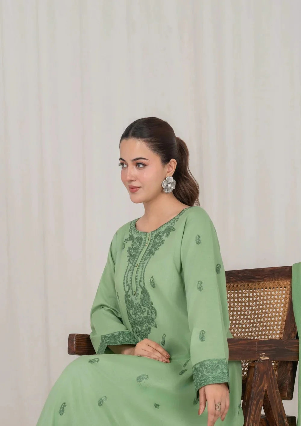 Gul-e-Sabz– Embroidered 3Piece