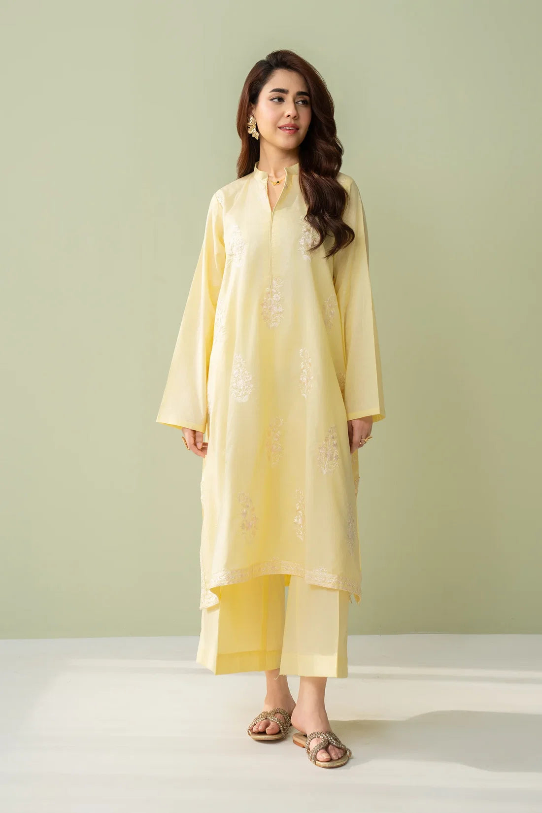 Mahtab– Embroidered 2 Piece