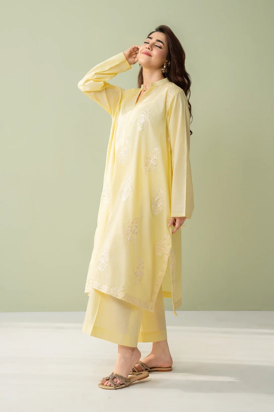 Mahtab– Embroidered 2 Piece