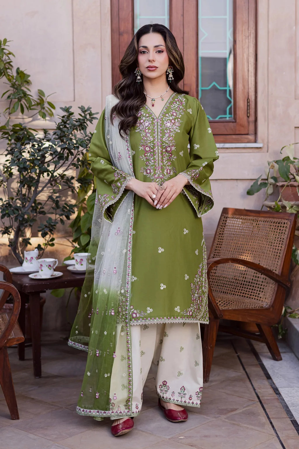 Nazakat– Embroidered 3 Piece