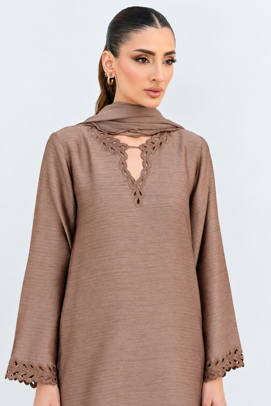 Naqsh-e-Barg– Embroidered 3 Piece