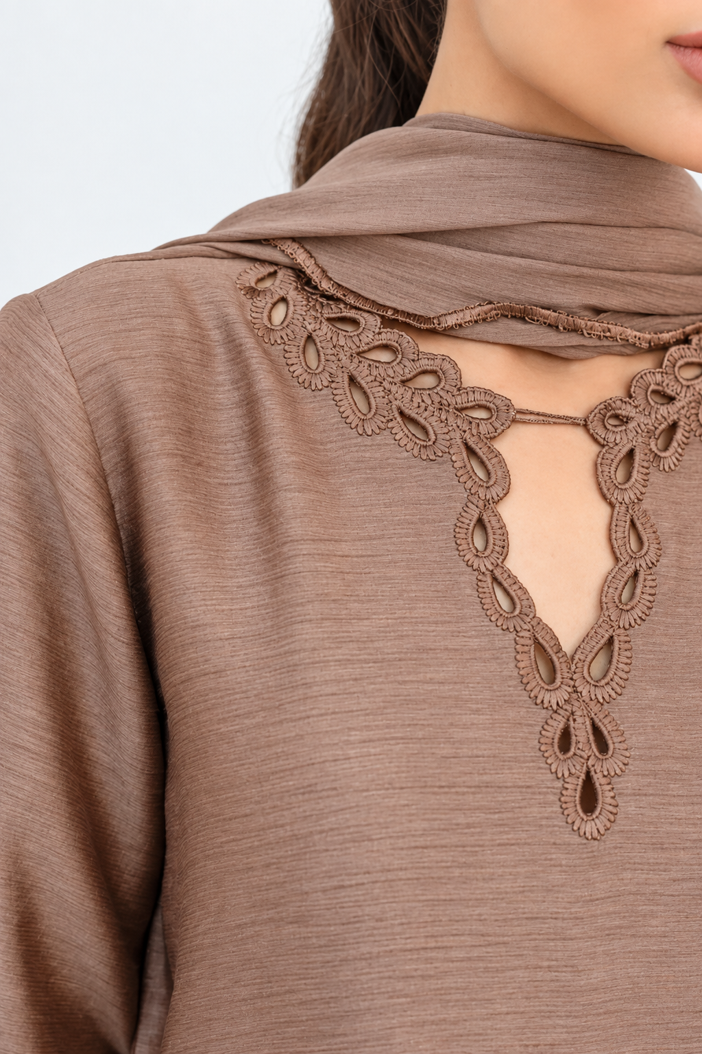Naqsh-e-Barg– Embroidered 3 Piece
