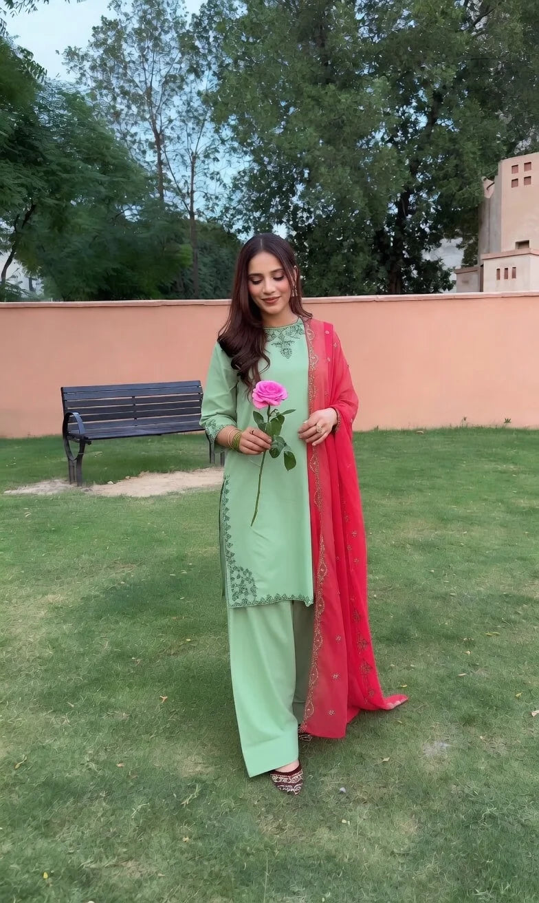 Pista-Gulnar– Embroidered 2 Piece
