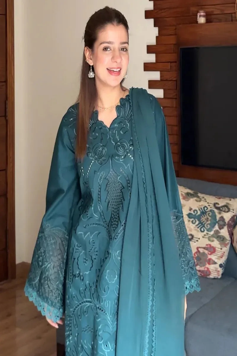 Shabnam-e-Gul – Embroidered 3 Piece