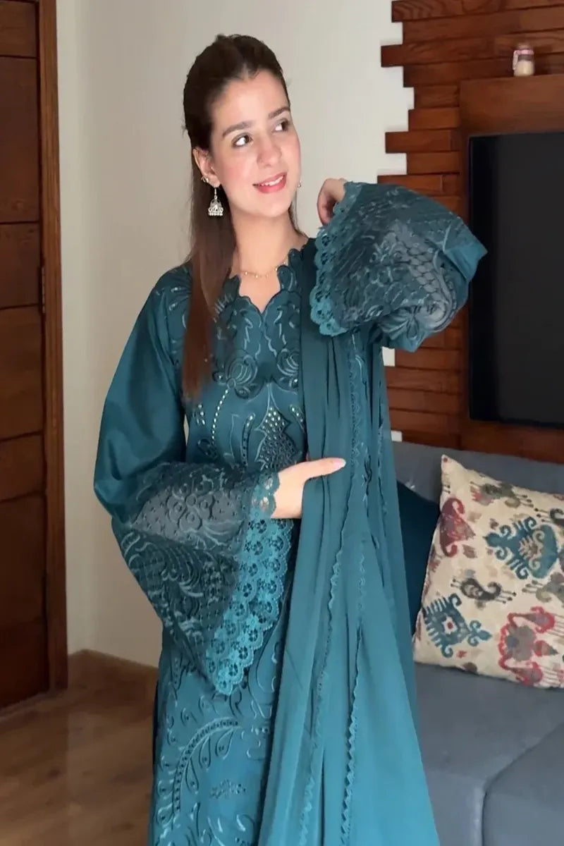 Shabnam-e-Gul – Embroidered 3 Piece