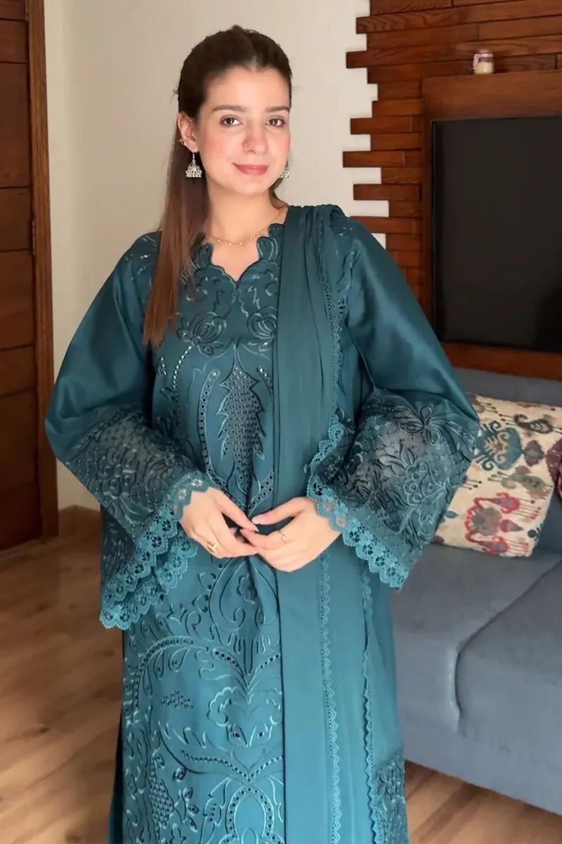 Shabnam-e-Gul – Embroidered 3 Piece