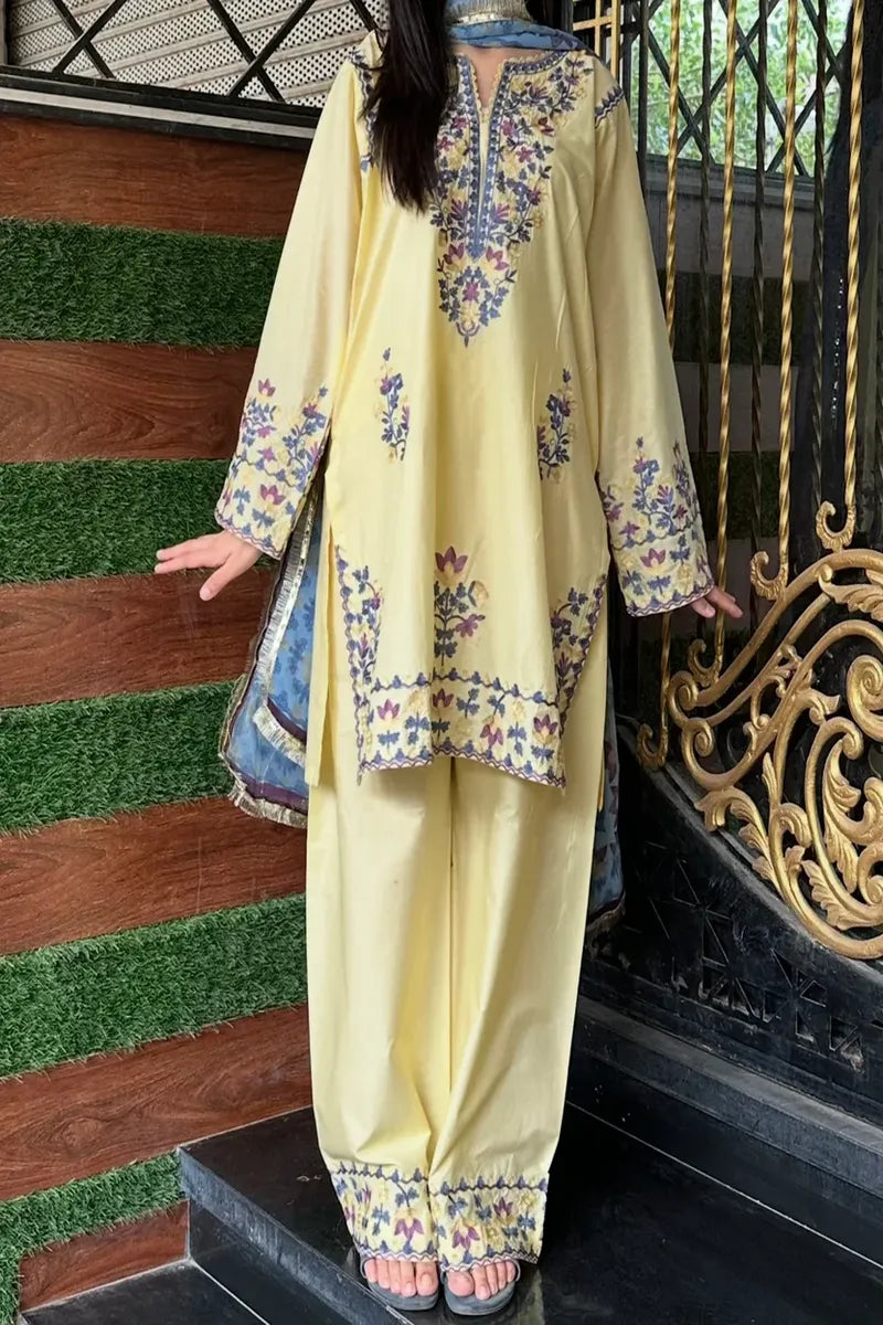 MoonLight– Embroidered 3 Piece