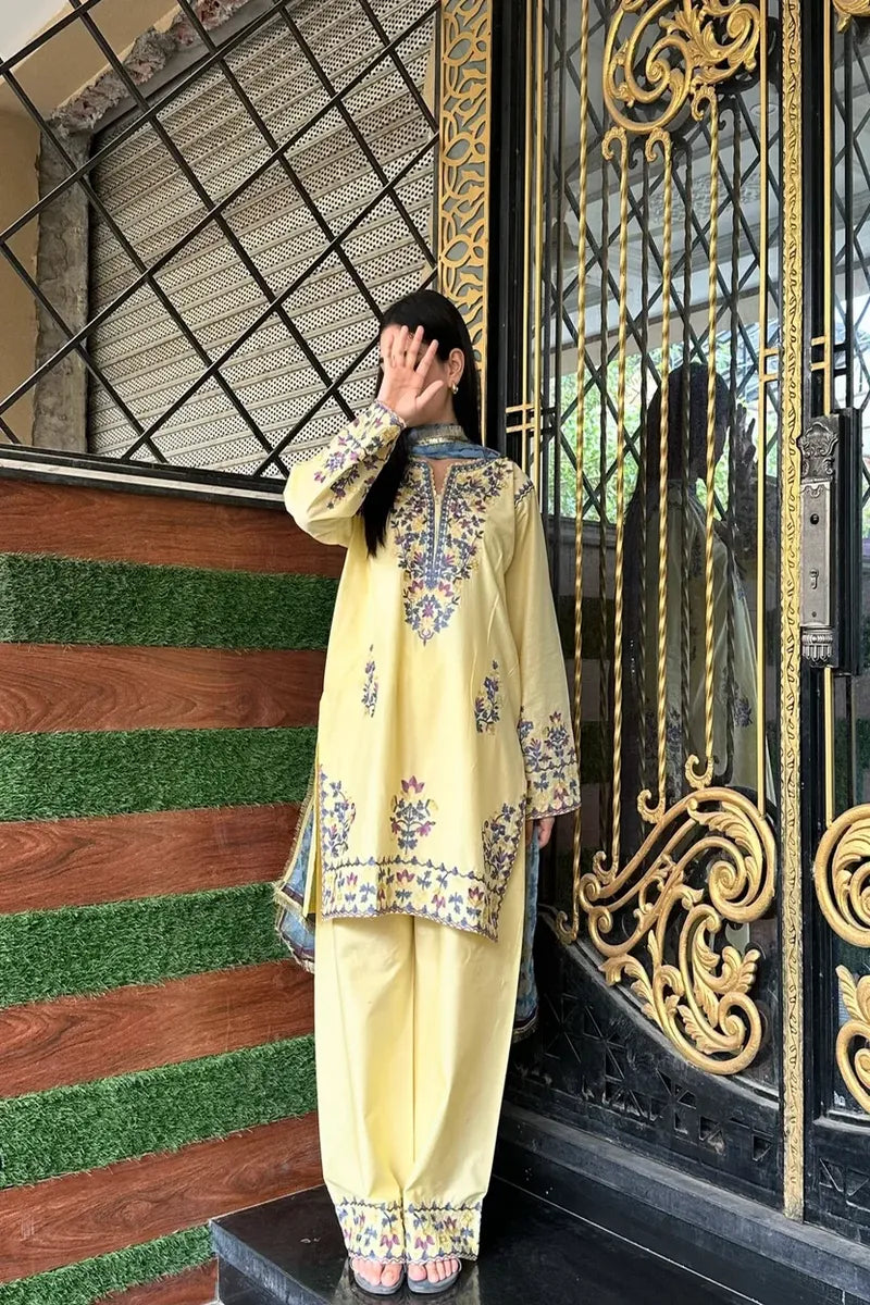 MoonLight– Embroidered 3 Piece
