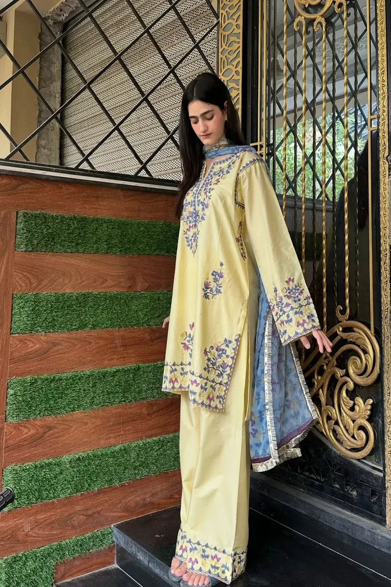 MoonLight– Embroidered 3 Piece