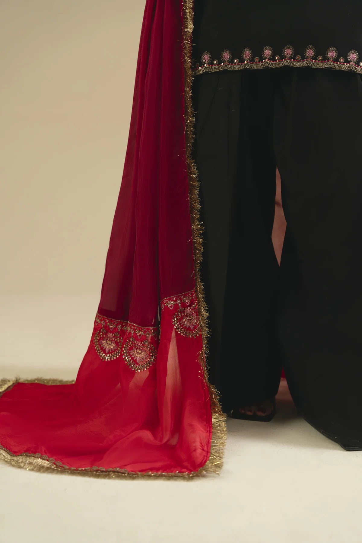 Evening Ember– Embroidered 3 Piece